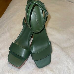 Beautiful heeled sandals 👡